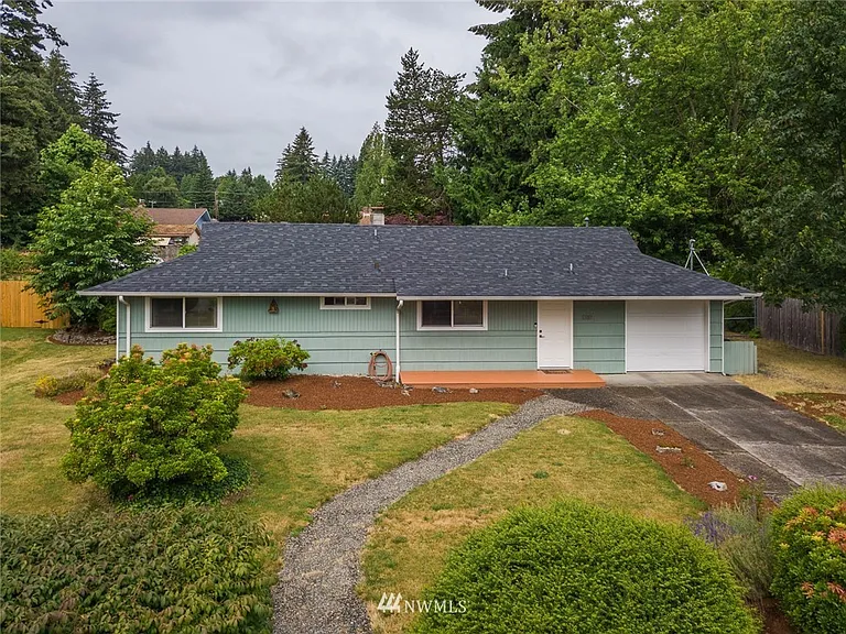 1319 Gemini St SE — Photo 1