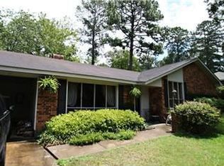 196 Woodcliff Cir, Pineville, LA 71360