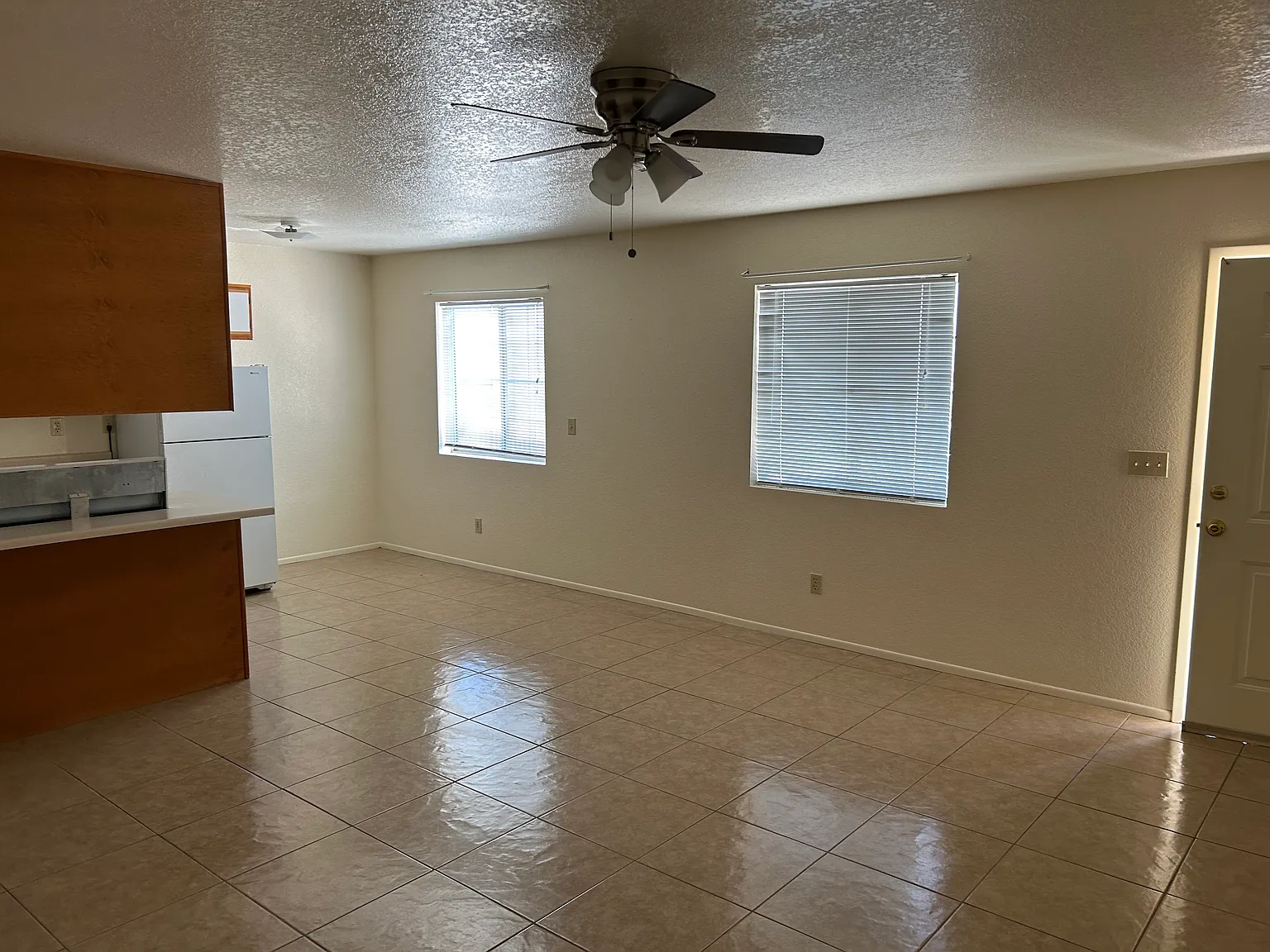 1 bed, 840 sqft, $1,000 — Photo 2
