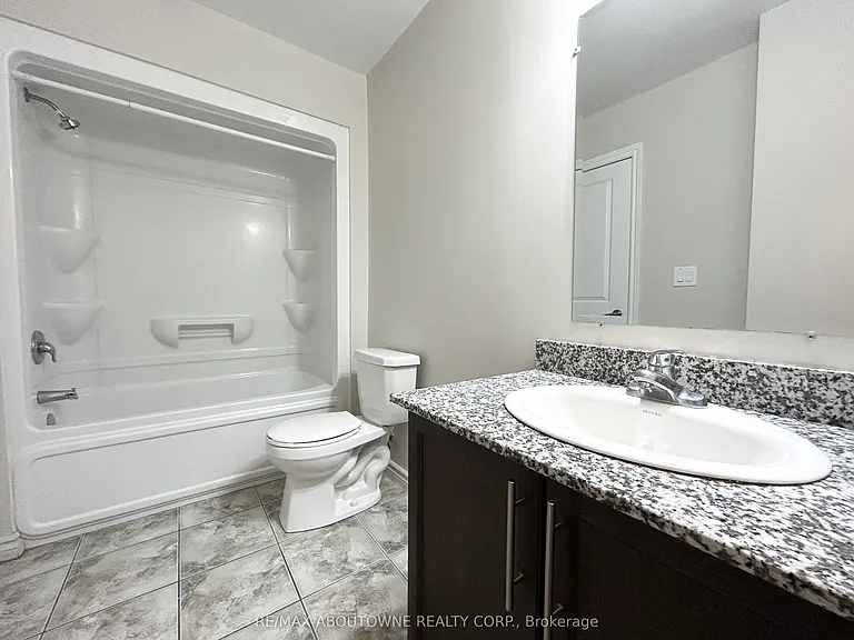 7 Rittenhouse Rd #404 — Photo 12