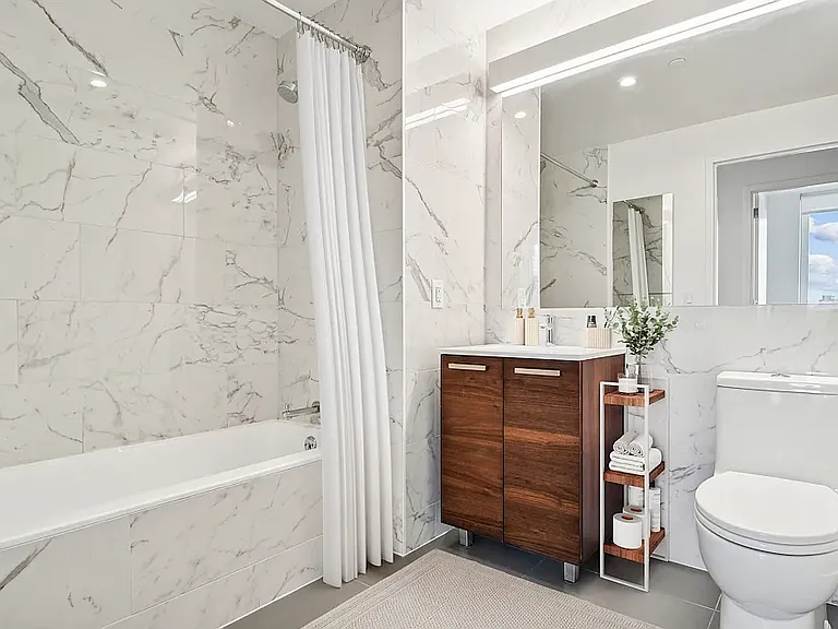 125 Delancey St #1002 — Photo 9