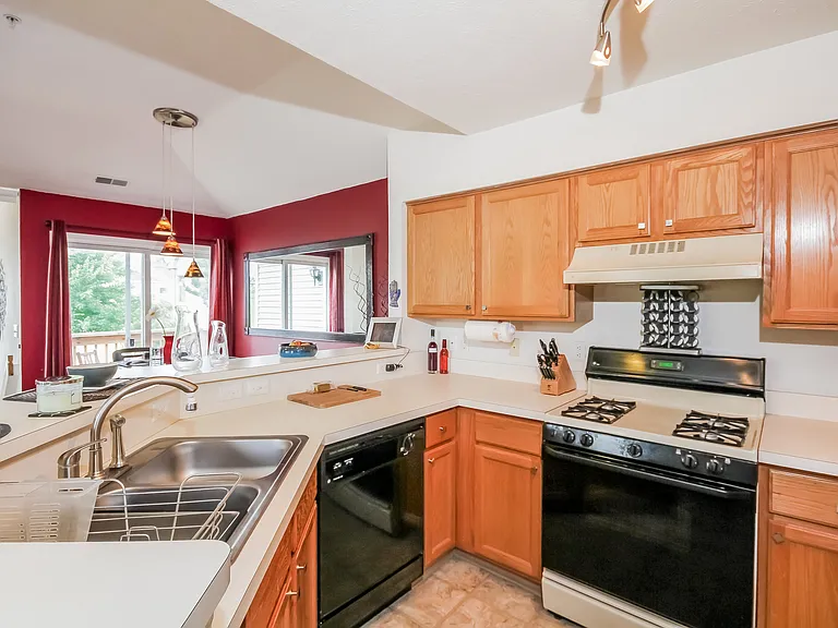1723 Coburn Ct — Photo 10