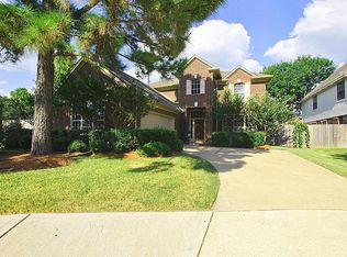 7322 Wooded Valley Dr, Houston, TX 77095