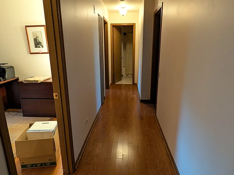 410 Orleans Ave — Photo 17