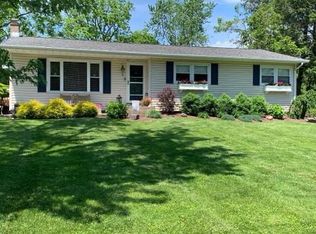 3 Orchard Ave, Pennington, NJ 08534