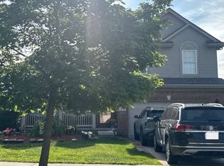 472 Summerfield Dr, Westland, MI 48185