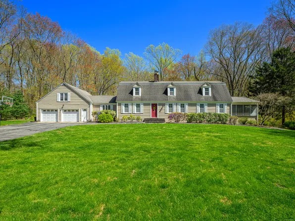 55 Wepawaug Road, Woodbridge, CT 06525