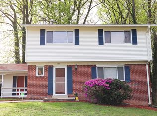 8201 Springfield Village Dr, Springfield, VA 22152