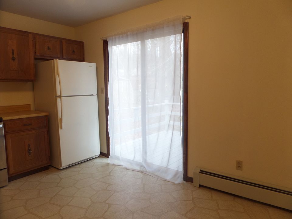 2nd image of 553 Horton Hill Rd