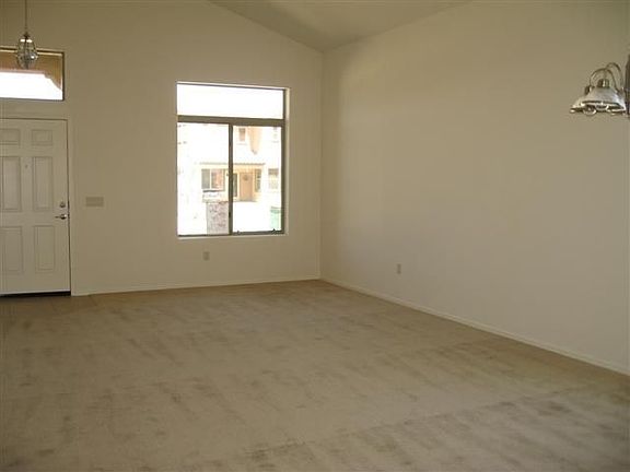 3rd image of 955 W Calle Barbitas
