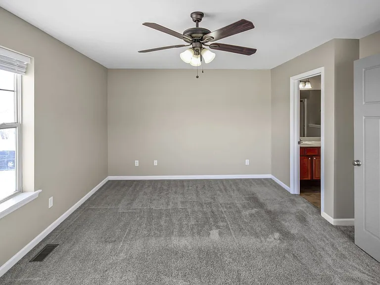 302 Starwood Dr — Photo 11