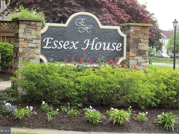 2nd image of 6090 Essex House Sq