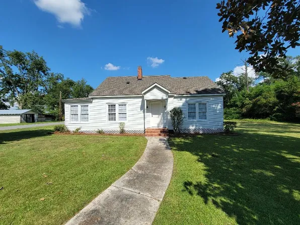 287 S College St, Pembroke, GA 31321