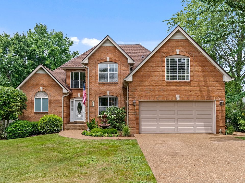 1st image of 2988 Iroquois Dr