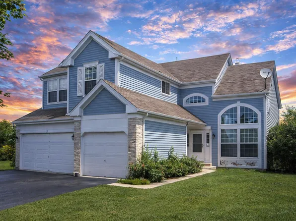 38 W Tall Grass Ct, Round Lake Beach, IL 60073