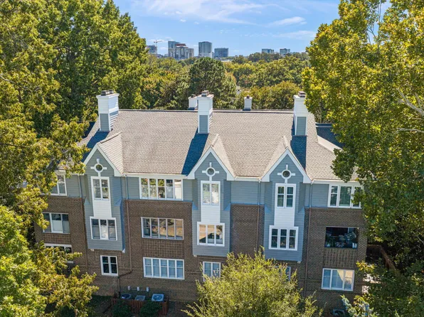 741 Bishops Park Dr Unit 306, Raleigh, NC 27605