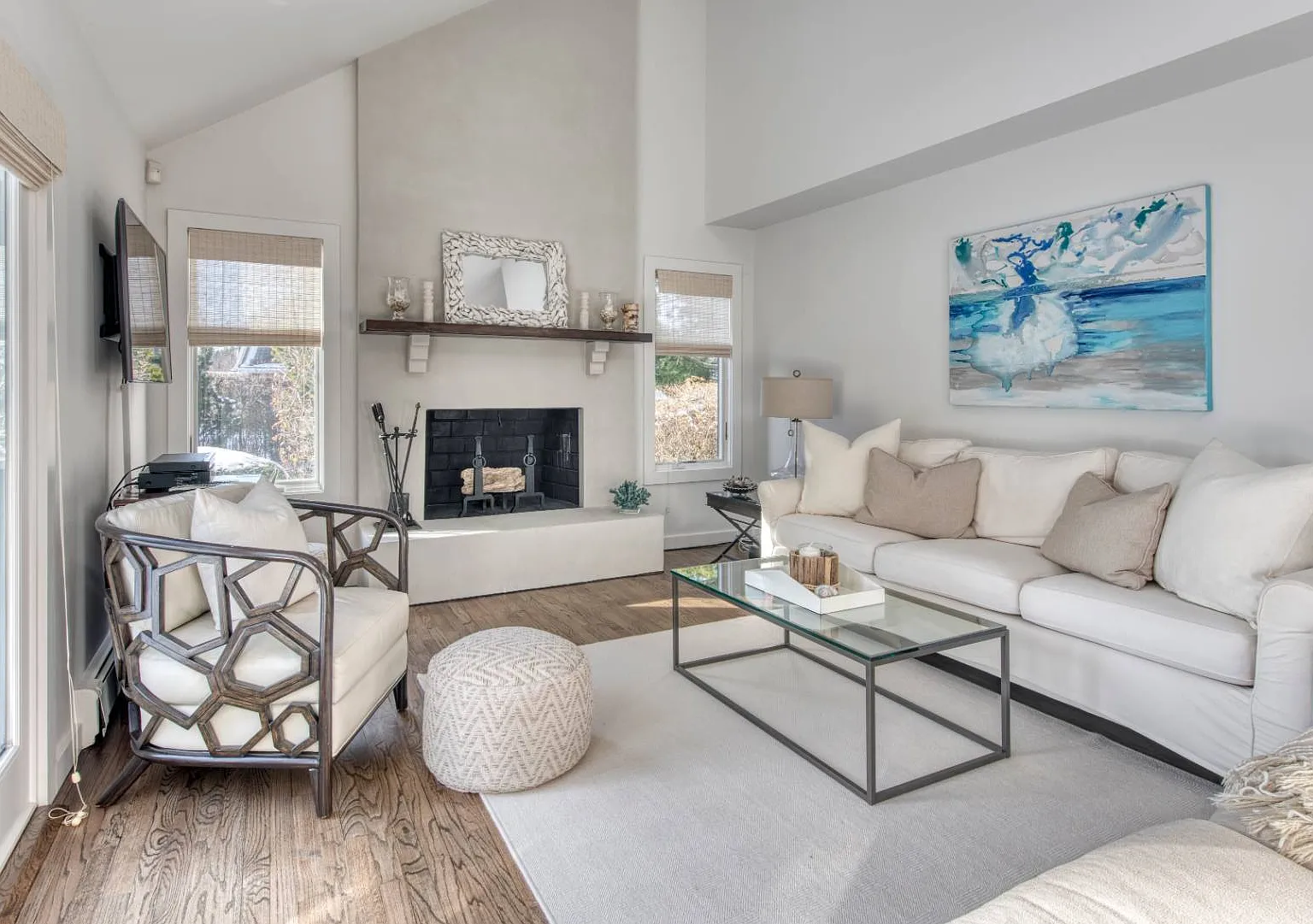 5 Bedroom Southampton Village — Photo 2
