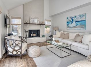 92 Pleasant Ln, Southampton, NY 11968