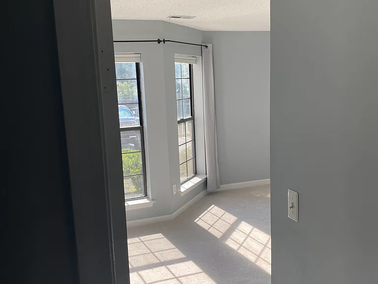 423 Harbour Point — Photo 14
