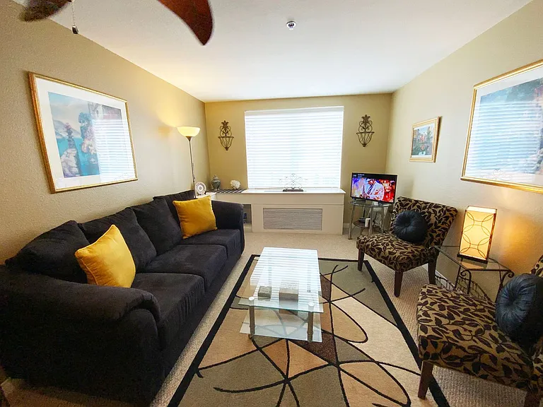 1970 Columbia St #315 — Photo 9
