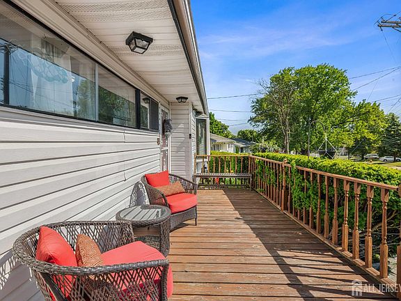 3rd image of 23 Villanova Rd