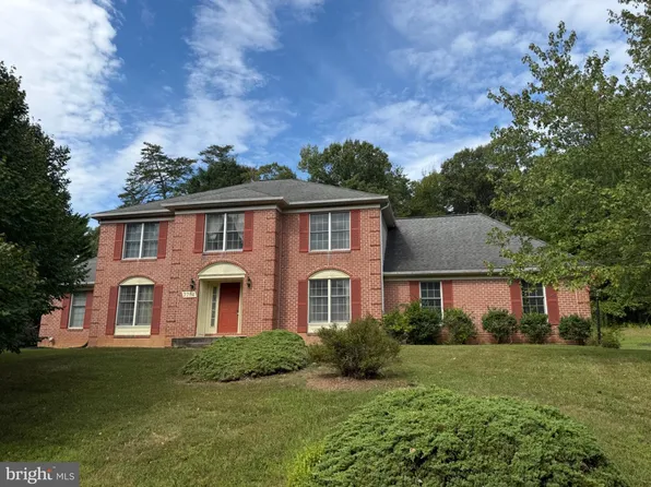 7704 Lake Glen Dr, Glenn Dale, MD 20769