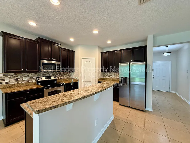 145 Woodfield Ln — Photo 13