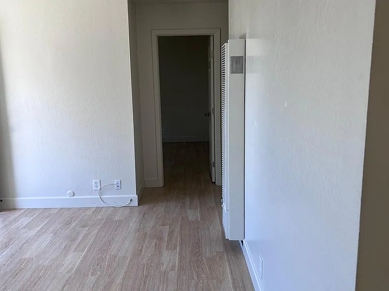 473 W Sunset Blvd — Photo 11