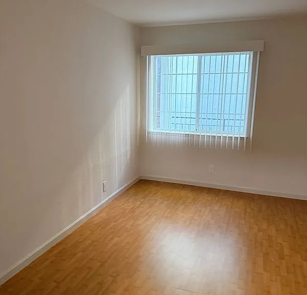 1405 Oak Grove Ave #103 — Photo 13