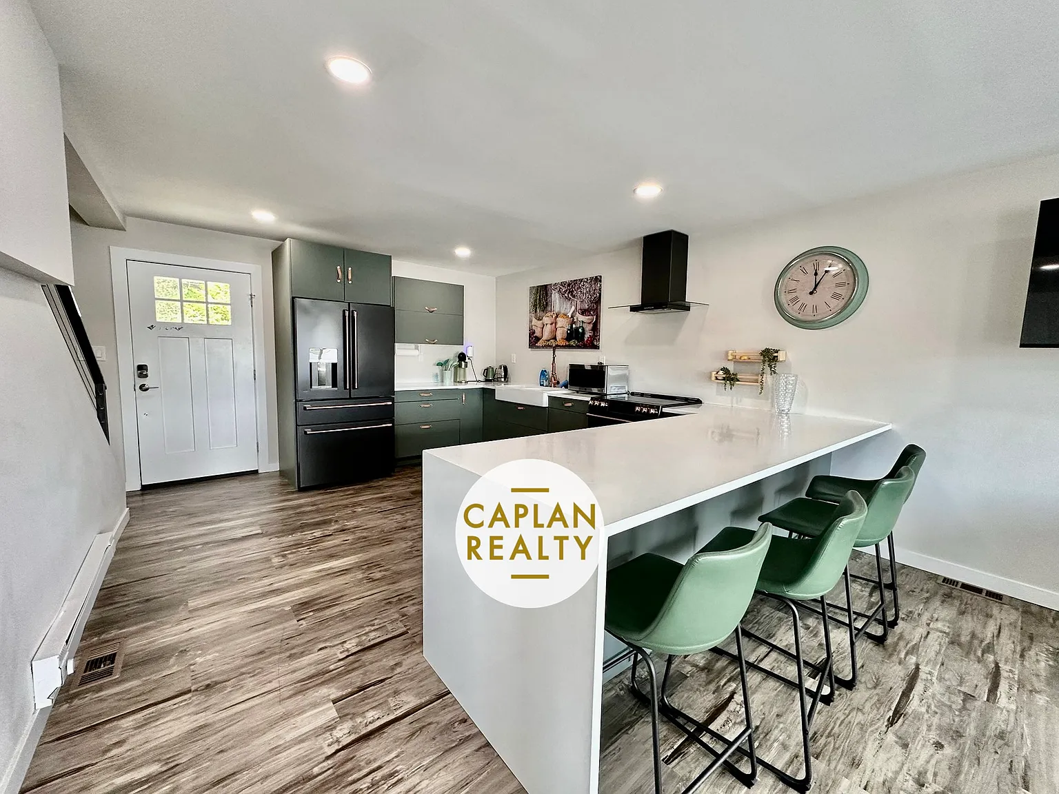 3 bed, 2.5 bath, 1400 sqft, $6,500 — Photo 4