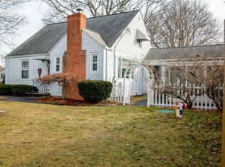 22 Vancouver Ave, Warwick, RI 02886