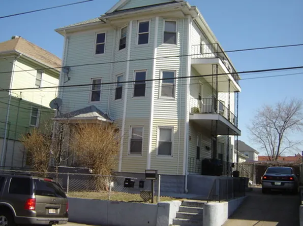 Larch, 63-65 Larch St #Cfe7a5930, Pawtucket, RI 02860
