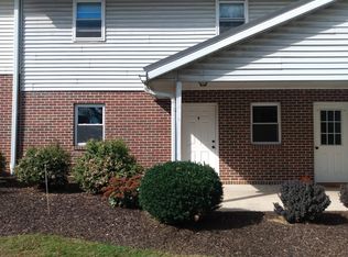 861 Buchanan Trl E #9, Greencastle, PA 17225
