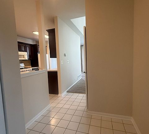 3rd image of 1410 Grandview Ct