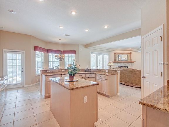 5th image of 822 Citrus Wood Ln
