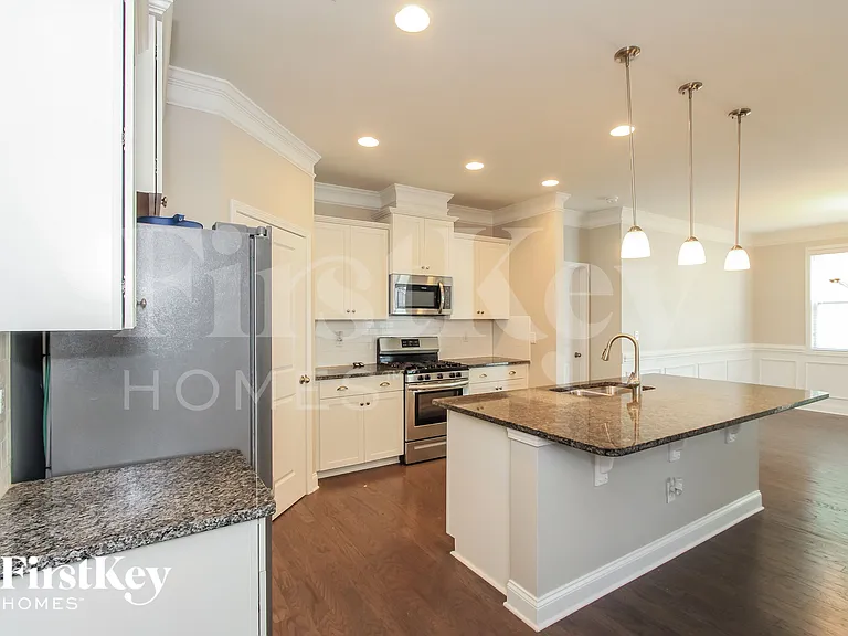 2408 Seagull Dr — Photo 7