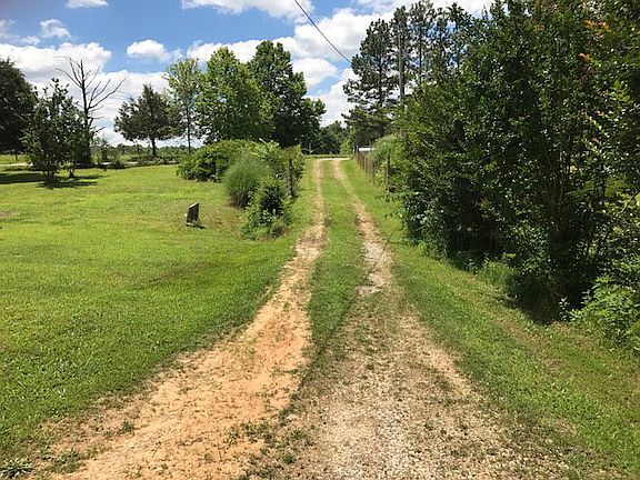 5th image of 410 Rolling Oak Dr