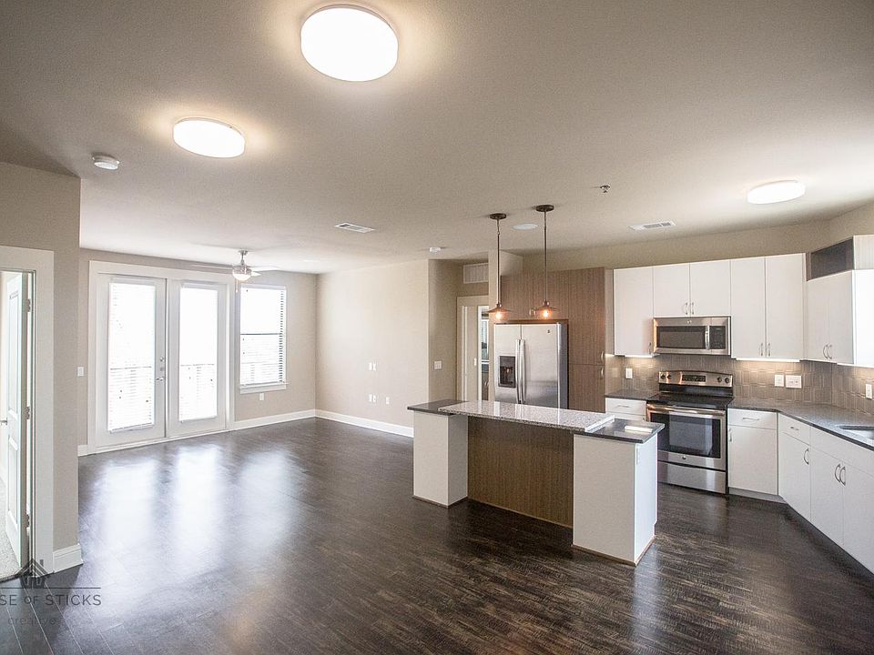 2nd image of 4020 Gilbert Ave