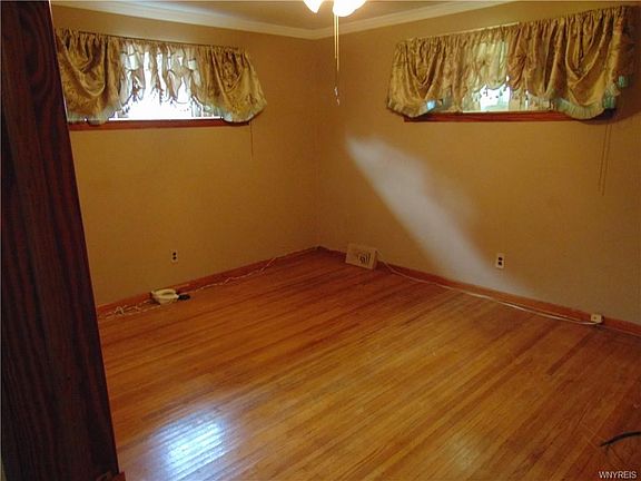 3rd image of 23 N Parker Ave