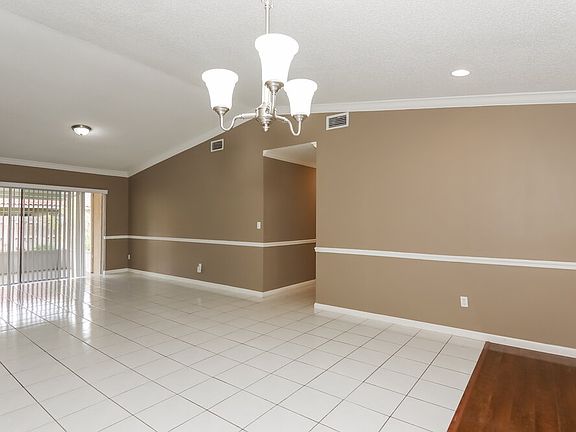 4th image of 16580 SW 145th Ct