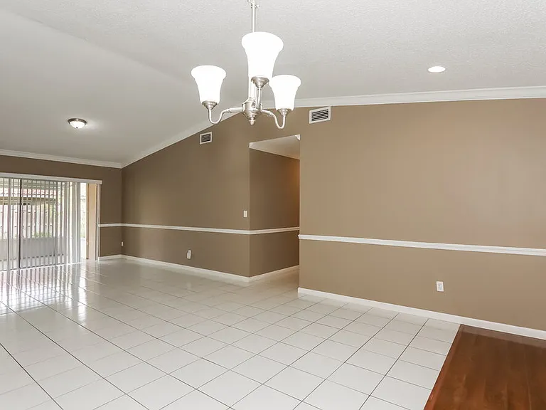 16580 SW 145th Ct — Photo 4