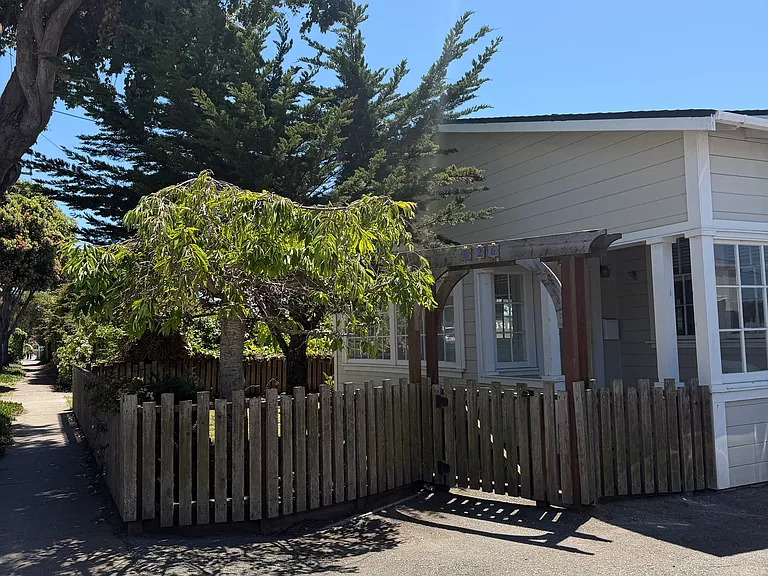 926 Main St — Photo 23