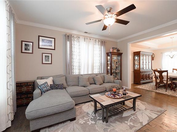 3rd image of 2608 Brownstone Cir