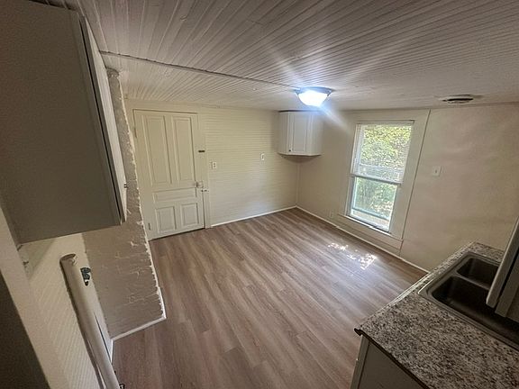 3rd image of 612 Wooding Ave