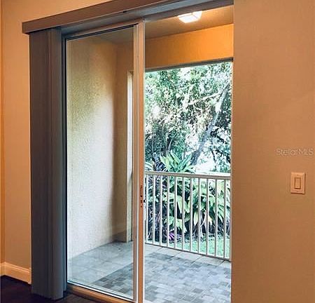 5th image of 1467 Hillview Ln