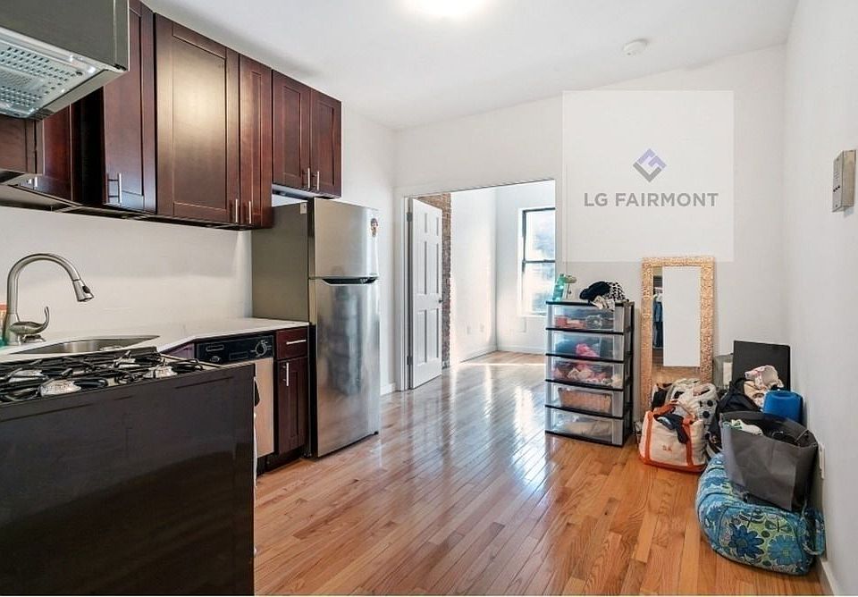 2nd image of 438 E 13th St APT B3