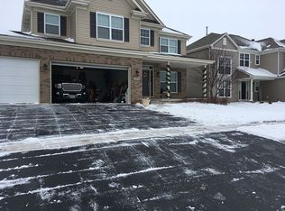 40W215 Chadsworth Dr, Geneva, IL 60134