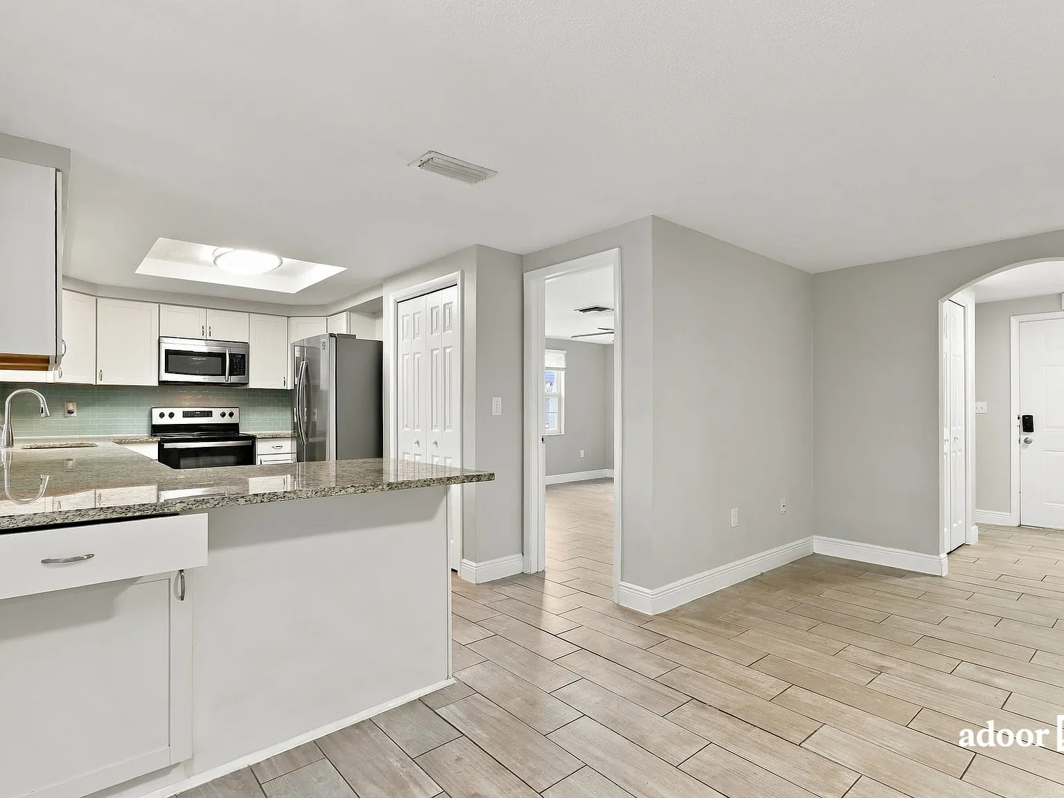 3 bed, 2.0 bath, 1617 sqft, $1,995 — Photo 3