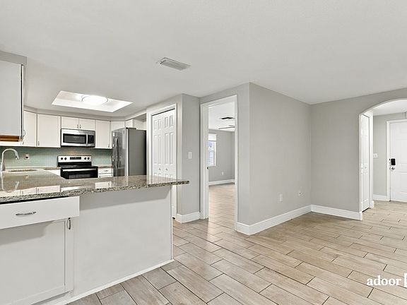 3rd image of 7130 Ingleside Dr