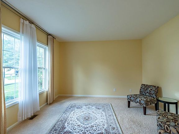 4th image of 4419 S Sophia Ct